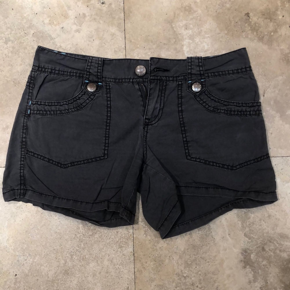**SOLD** Union Bay ~ Size 9 ~ Shorts